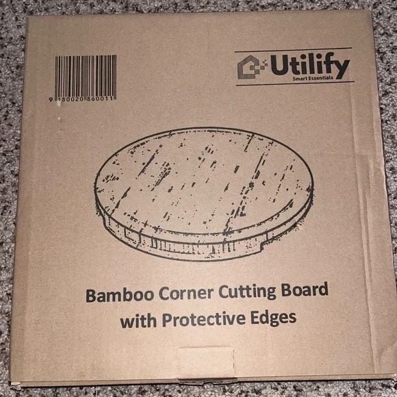 Round Bamboo Corner Cutting Board - Picture 4 of 4